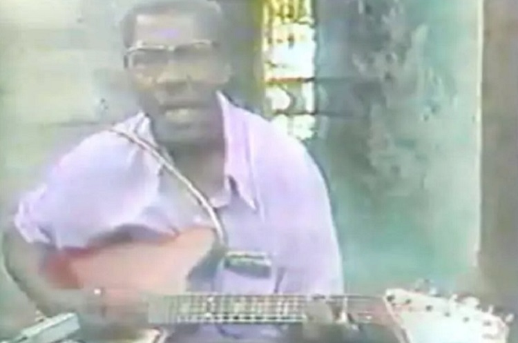 Albert Luampasi, pioneiro da guitarra africana e mestre de Franco Luambo