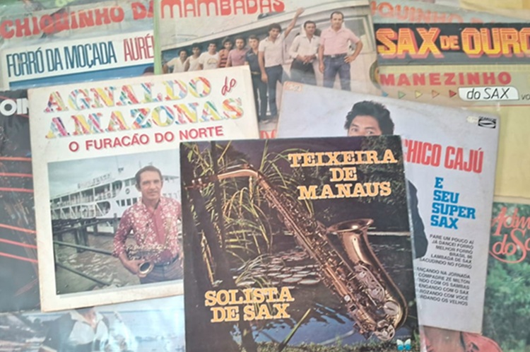 Em sua gênese, estão um pouco de choro, carimbó, forró e música latina, como mambo, cumbia e merengue. Em especial, a influência do instrumental dos grupos dominicanos.