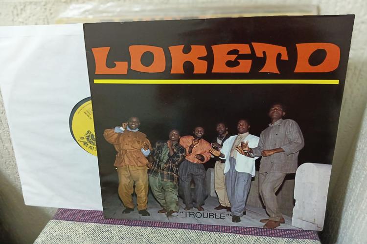 Discos africanos clássicos: (06) Loketo / Trouble (Diblo Dibala/Aurlus Mabele)