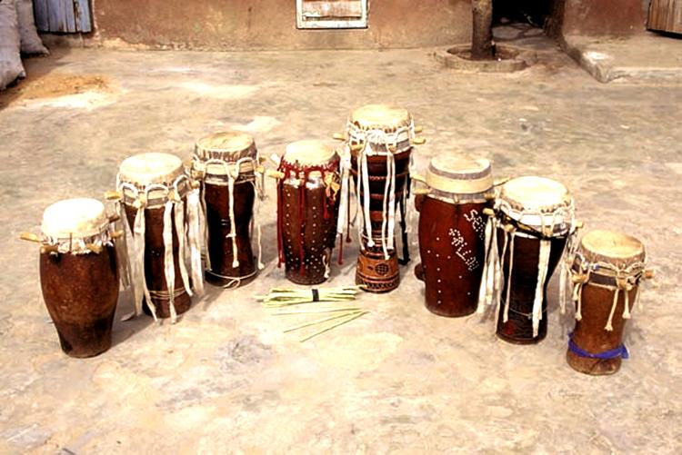 Wolof, a percussão ancestral na base da revolução musical africana