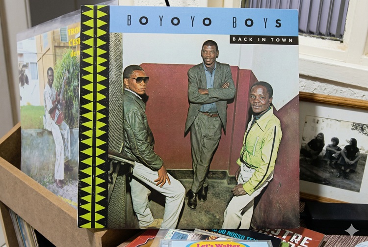 Discos africanos clássicos: (10) Boyoyo Boys / Back in Town