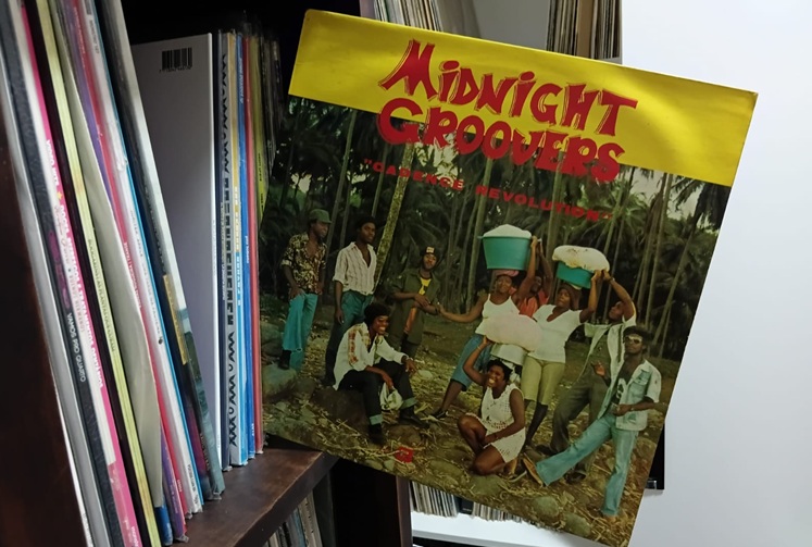 Discos clássicos caribenhos: (03) Midnight Groovers / Cadence Revolution